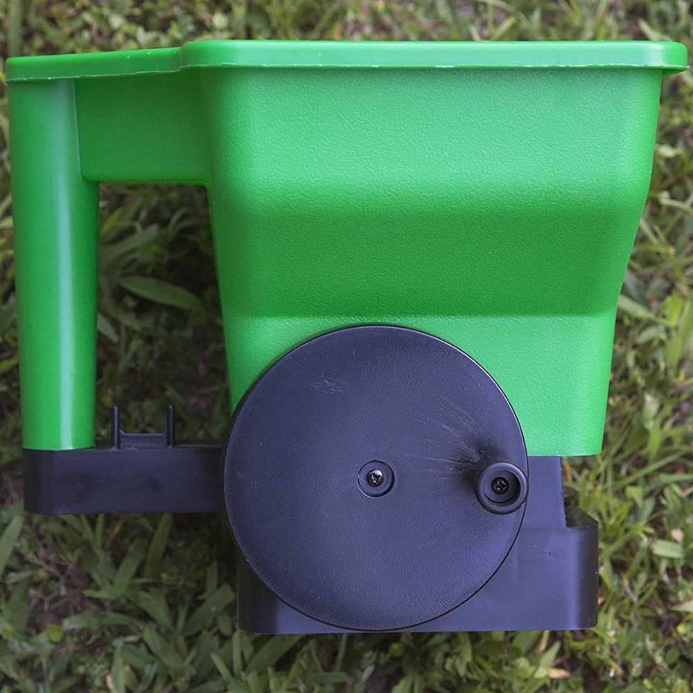 Lawn Fertiliser Spreader: image 5