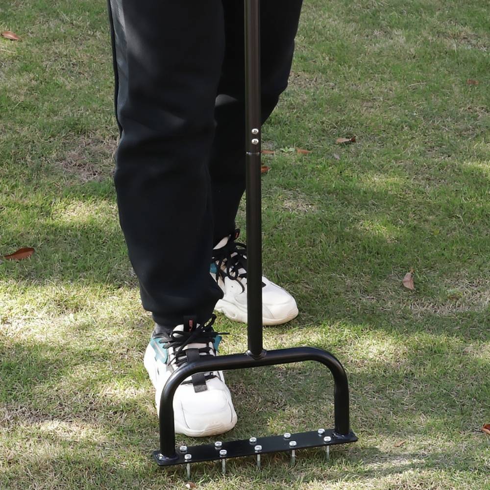 Manual Lawn Spike Aerator: image 8